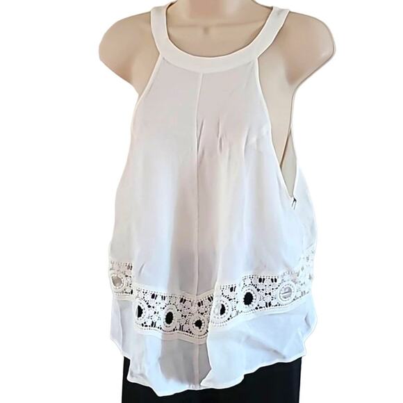 ASTR Women's Sleeveless Blouse with Crochet Embroidered Detail -Size Medium - Picture 4 of 7